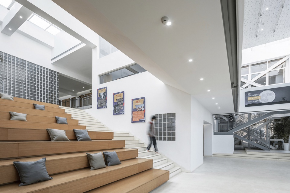 北京君谊中学国际部/意度建筑