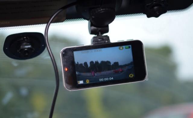 车辆被刮有肇事者怎么办,车辆被刮对方走了怎么保险理赔