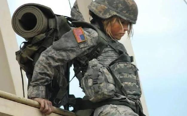 身中数枪不死的视频,身中八枪奇迹生还