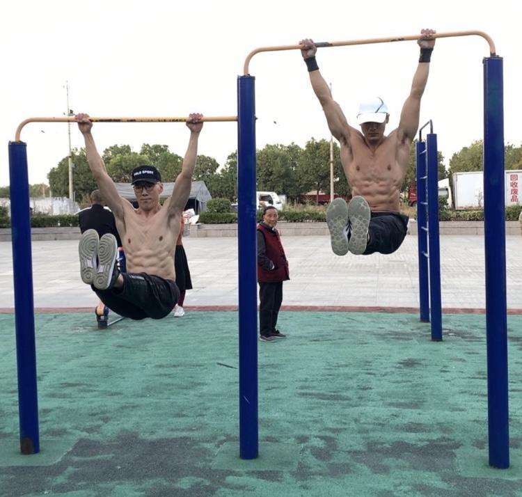 小区（户外）最常见的12款健身器材，看下你能玩转几个？