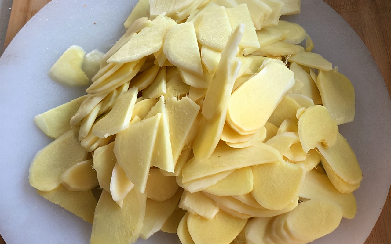 生姜现做现吃怎么弄,生姜能直接吃吗有什么功效