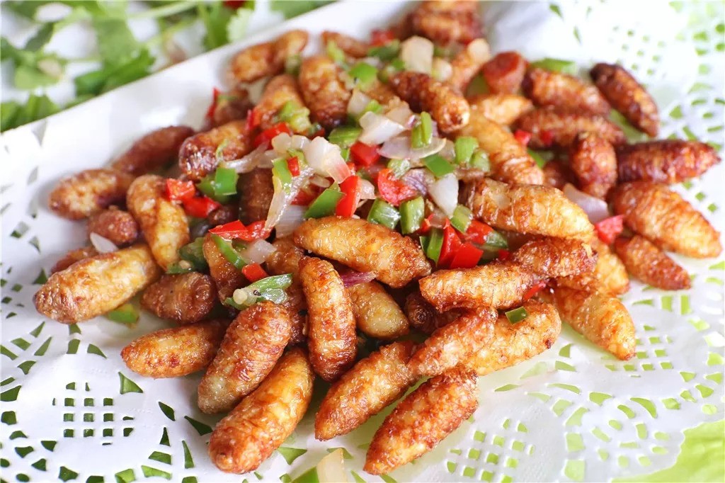 马蜂窝被打掉后马蜂会攻击人吗,马蜂窝被捅怎么让马蜂继续存活