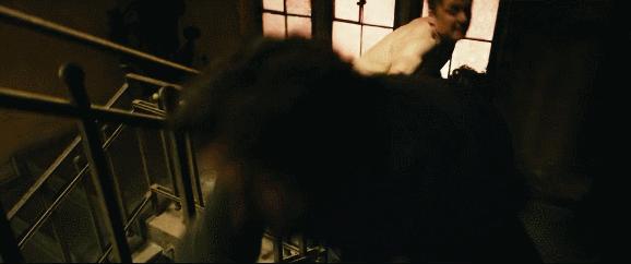 上来就一丝不挂，这部沙雕片儿让人笑出腹肌