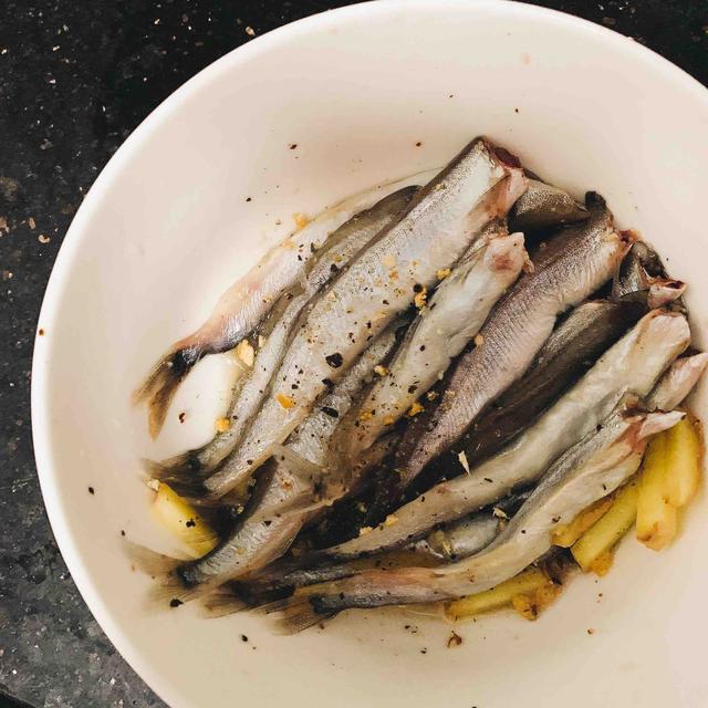 淮北多春鱼烤箱做法,烤多春鱼正宗做法