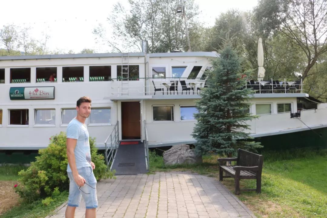 奥地利侨界捐助中国最大宗防疫物资,明搭国航回祖国最需要的地方