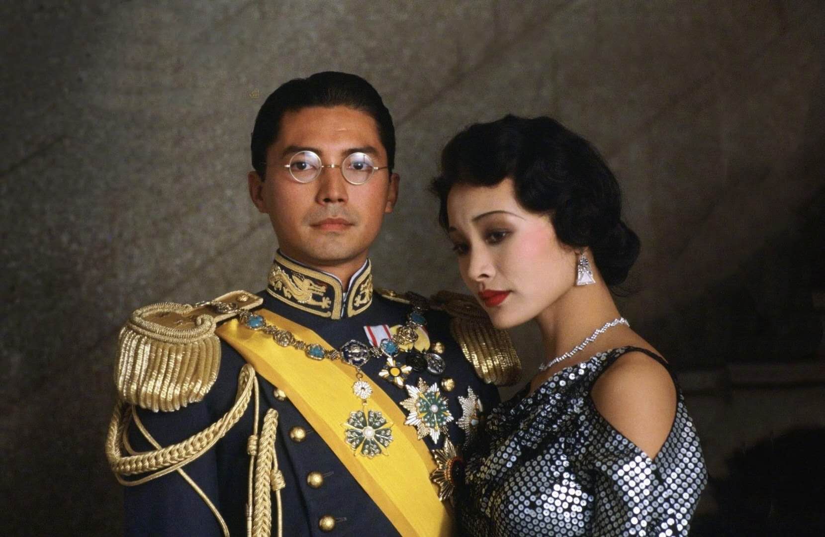 清朝皇帝溥仪生平简介,中国历史上最惨的一位皇帝溥仪