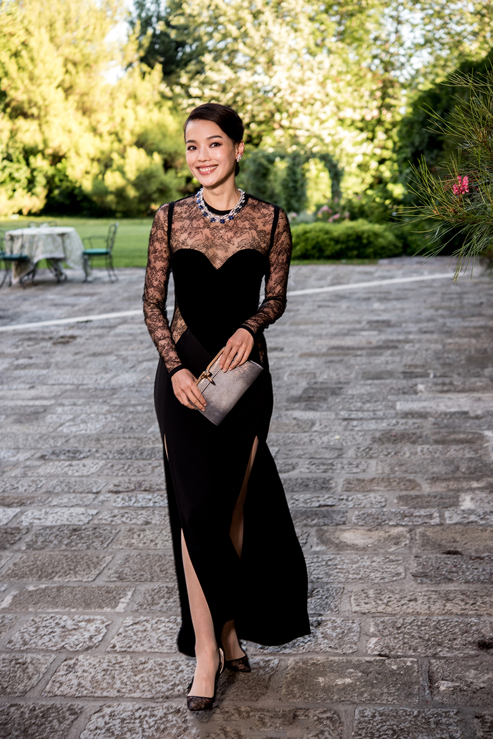 舒淇露腰黑裙造型,舒淇深v黑裙图片