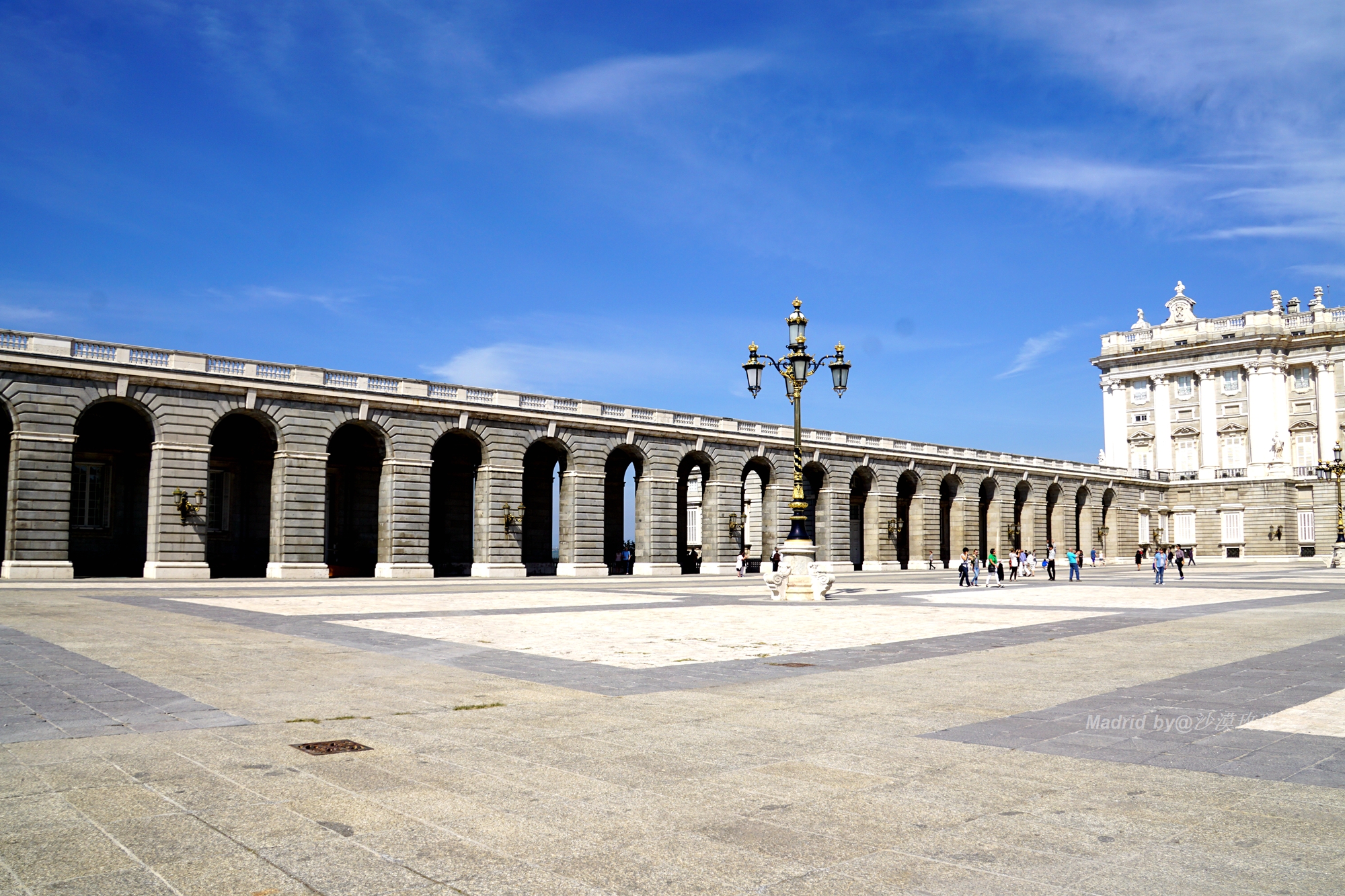 仿造凡尔赛宫的欧洲第三大王宫，两代国王的华丽梦想