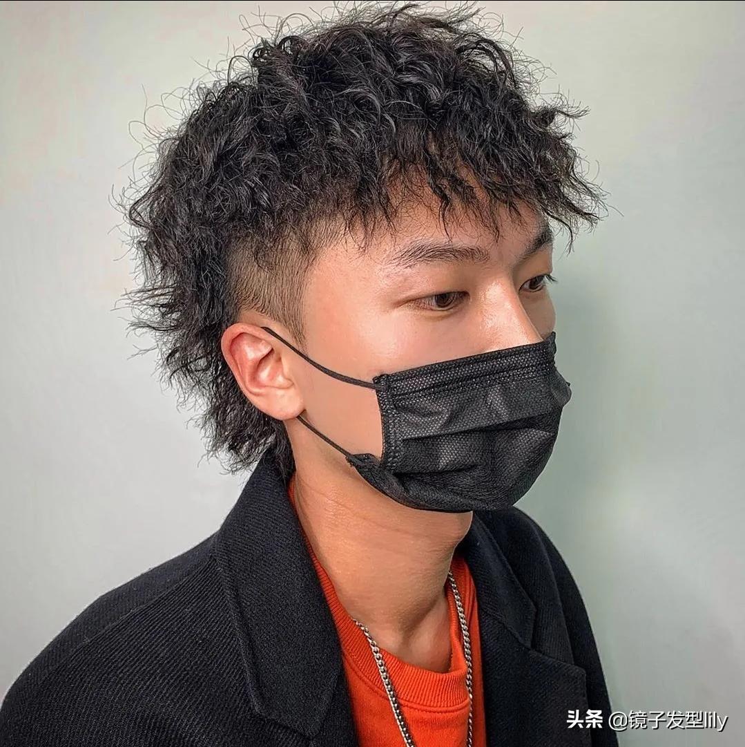 最新款流行剪头男发,男发这样剪时尚显年轻很有造型感