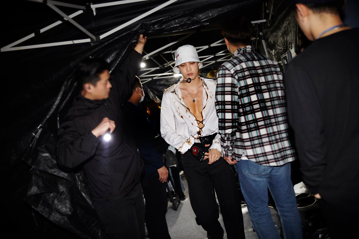 爱丽发起签署活动，取关SM官方推特，EXO都被说糊了还不管吗？