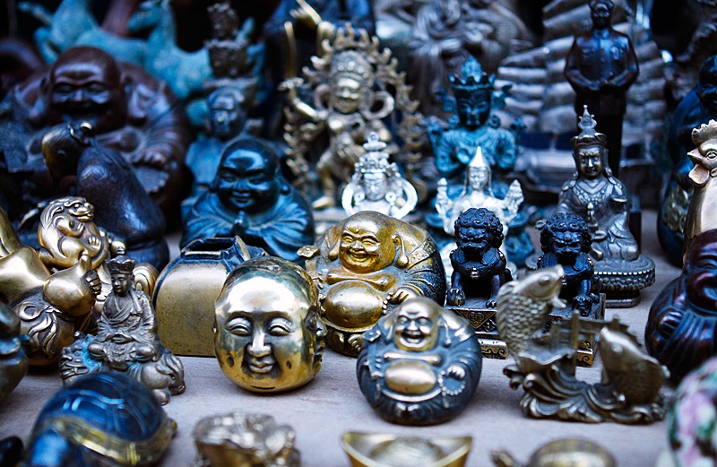 北京城中不是景点，却中外游客如云的地方—潘家园