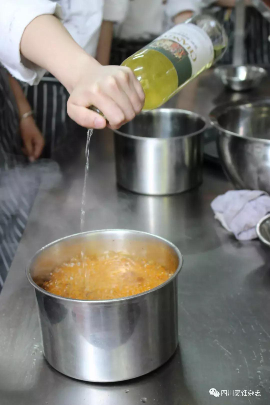 辣椒红油如何炼制,四川泸州古蔺的油辣椒怎么做