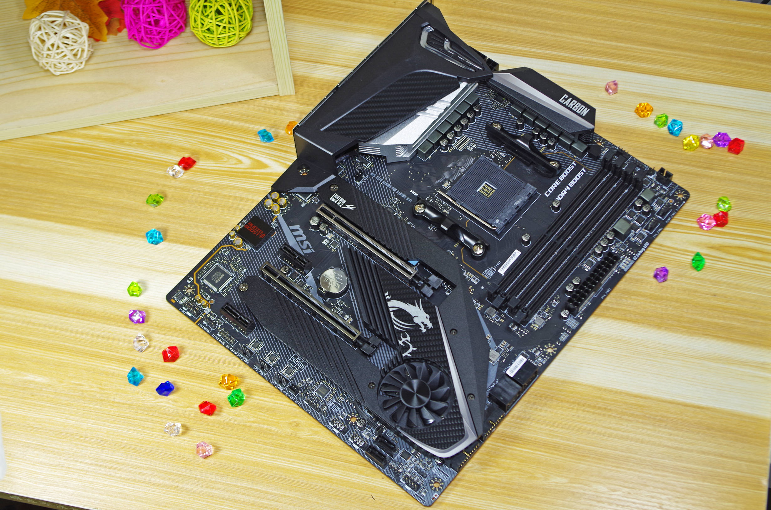 pcie插固态会占用显卡的通道么,pcie延长线对显卡性能测试