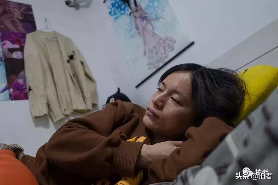 “女装大佬”木木：我更愿意被称作美妆博主