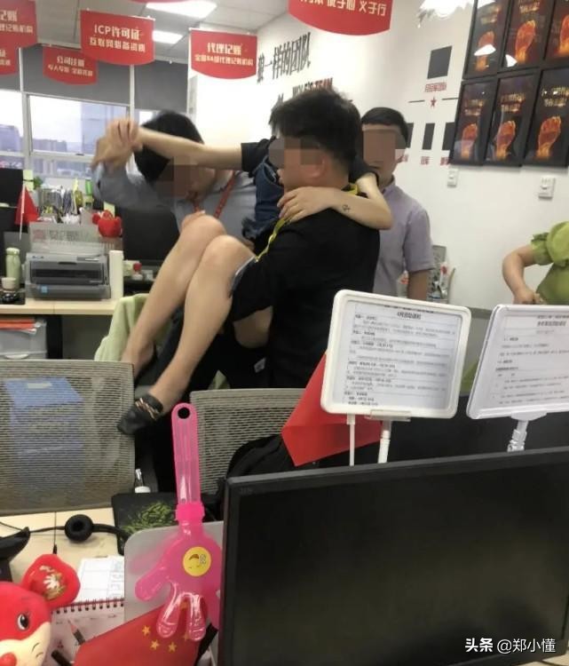 逼着员工吃辣条就能成功？《道德经》这两句话，才是管理心诀