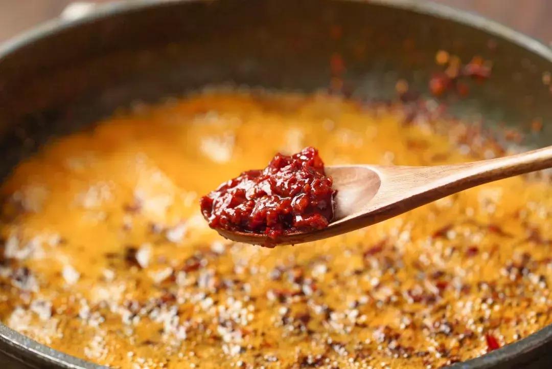 什么东西炒腊肠拌饭好吃,无敌下饭的腊肠酱