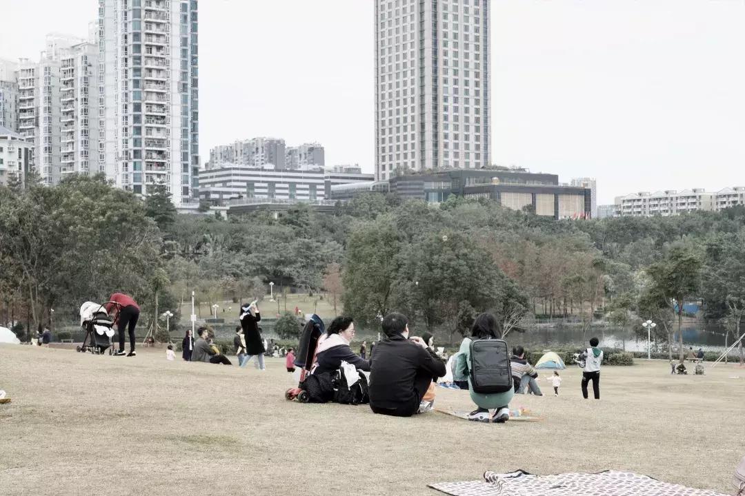 龙岗中心城壹号仓,光明和龙岗中心城
