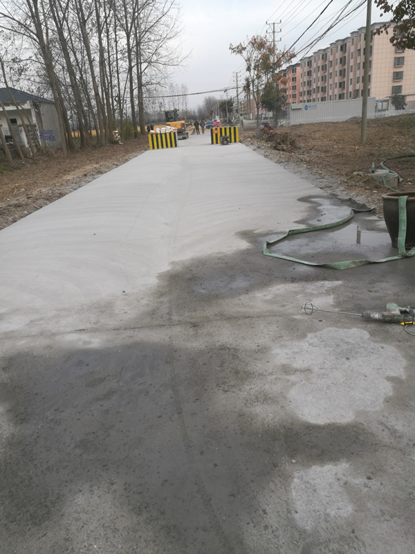 水泥路面起皮起砂怎么修复,水泥路面起皮的原因