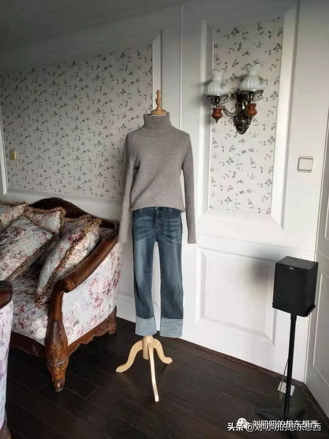 春季套头超薄羊绒衫搭配,夹克式羊绒外套怎么搭配