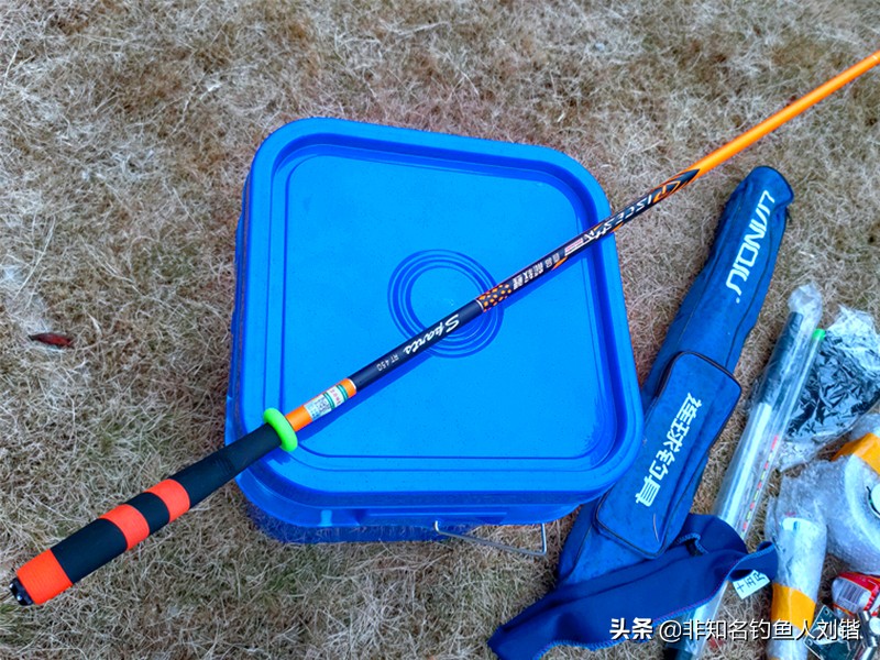 100块置办钓鱼装备,100元一套的渔具