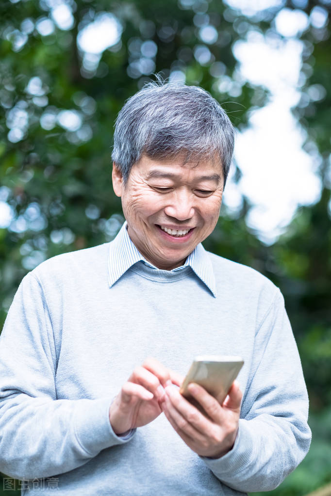 70多岁玩智能手机,玩转智能手机10天