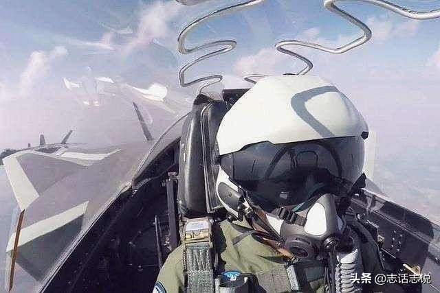 空军飞行员是技术军官吗,空军飞行员都是正式工吗