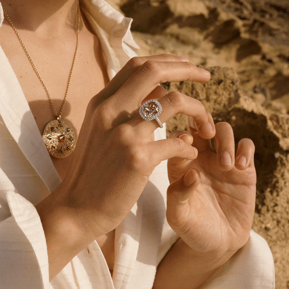 买钻戒保值还是黄金保值,买钻戒颜色重要还是净度重要