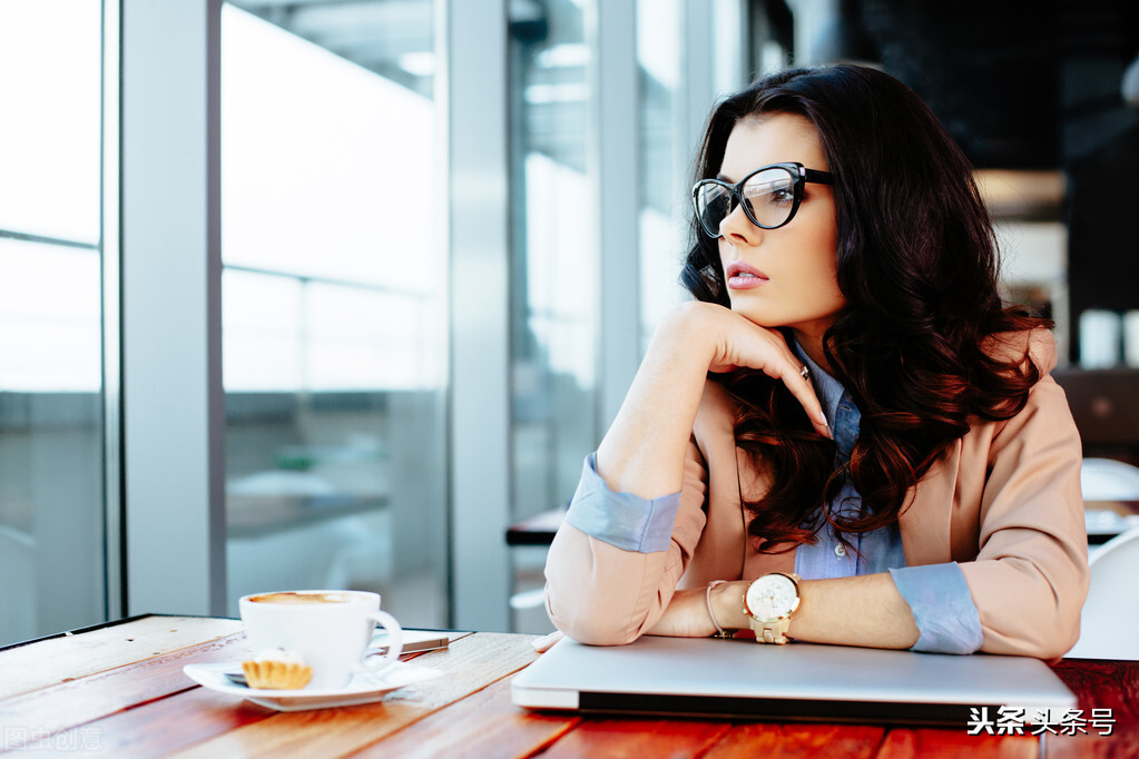 穷人赚钱靠的是什么,穷人靠本事富人靠智慧