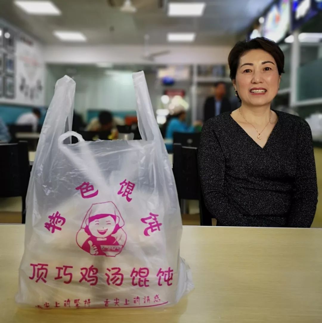 探访5家人气爆棚的小店,我竟然差点被人打了,感觉自己好委屈!