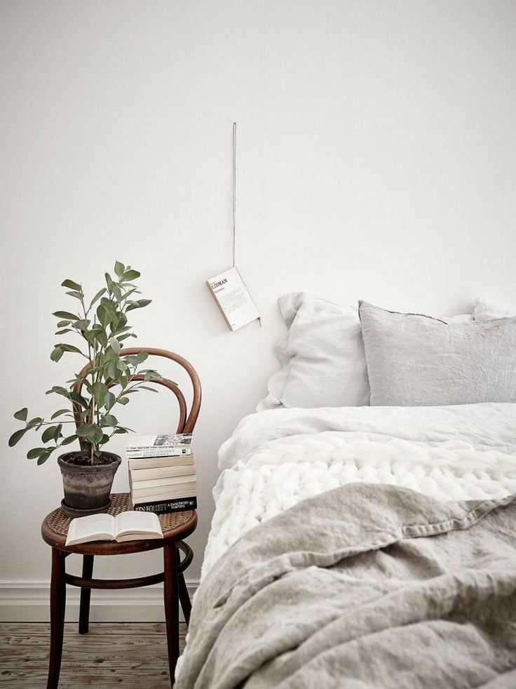 床头怎么布置比较合适,床头布置简约高级