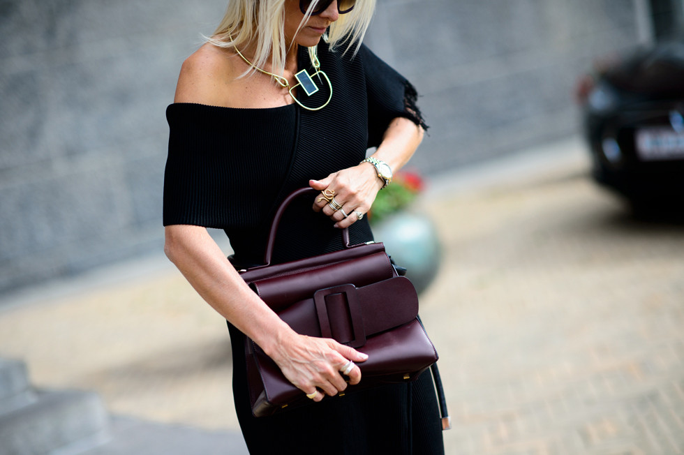 冬季穿毛衣应该如何搭配毛衣链,长款毛衣怎么穿才时髦