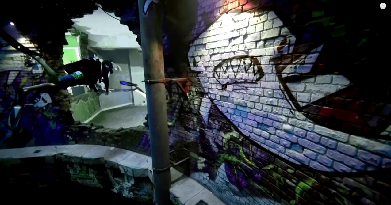 让人灵魂颤抖的游泳池，谁给你勇气往下跳？