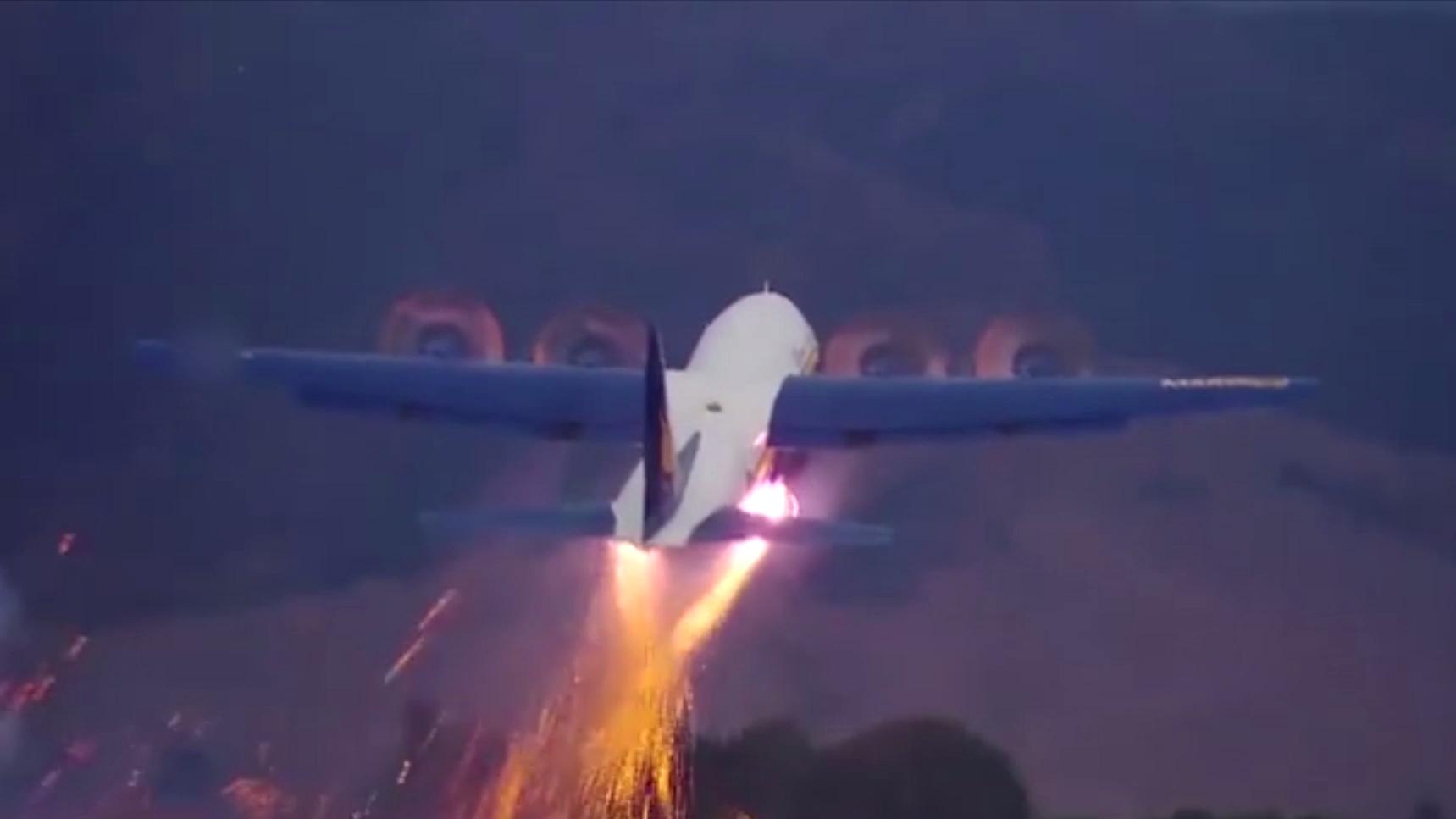 全球最大运输机安124,安124运输机能装载多少吨