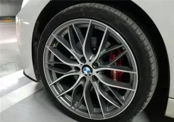 轮毂“大”“小”有啥区别?知道的都是老司机,车主:后悔选错了