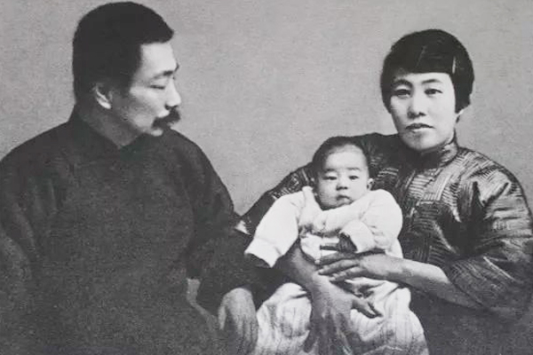 鲁迅先生笔下讽刺性极强的绝句,被溺爱孩子的读后感悟