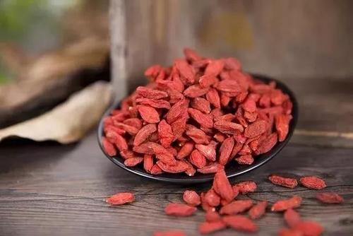 中药枸杞子功效与作用,中药枸杞子的功效作用与主治