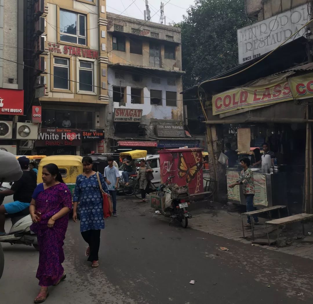 《遇·见》|初到印度-大国机场金碧辉煌小巷摊贩变相营销