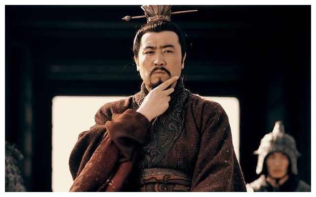 郭嘉的实力比诸葛亮强吗,三国杀卧龙凤雏打郭嘉