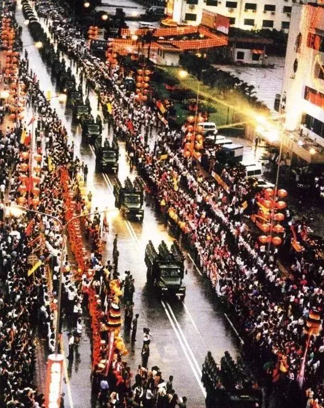 致敬最可爱的人一幅画,致敬最可爱的人卡通图片