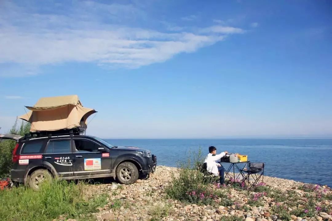 他一人一车环游五大洲，遭连环抢劫，却看见最美的风景