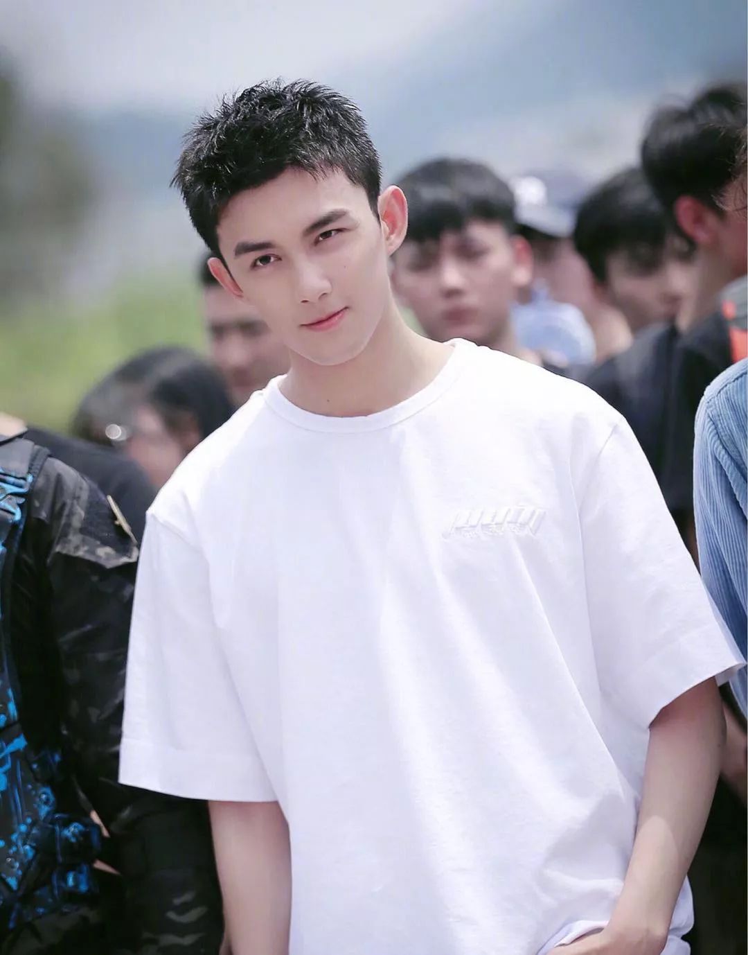 把polo衫弄宽松,男士polo衫短袖最时髦