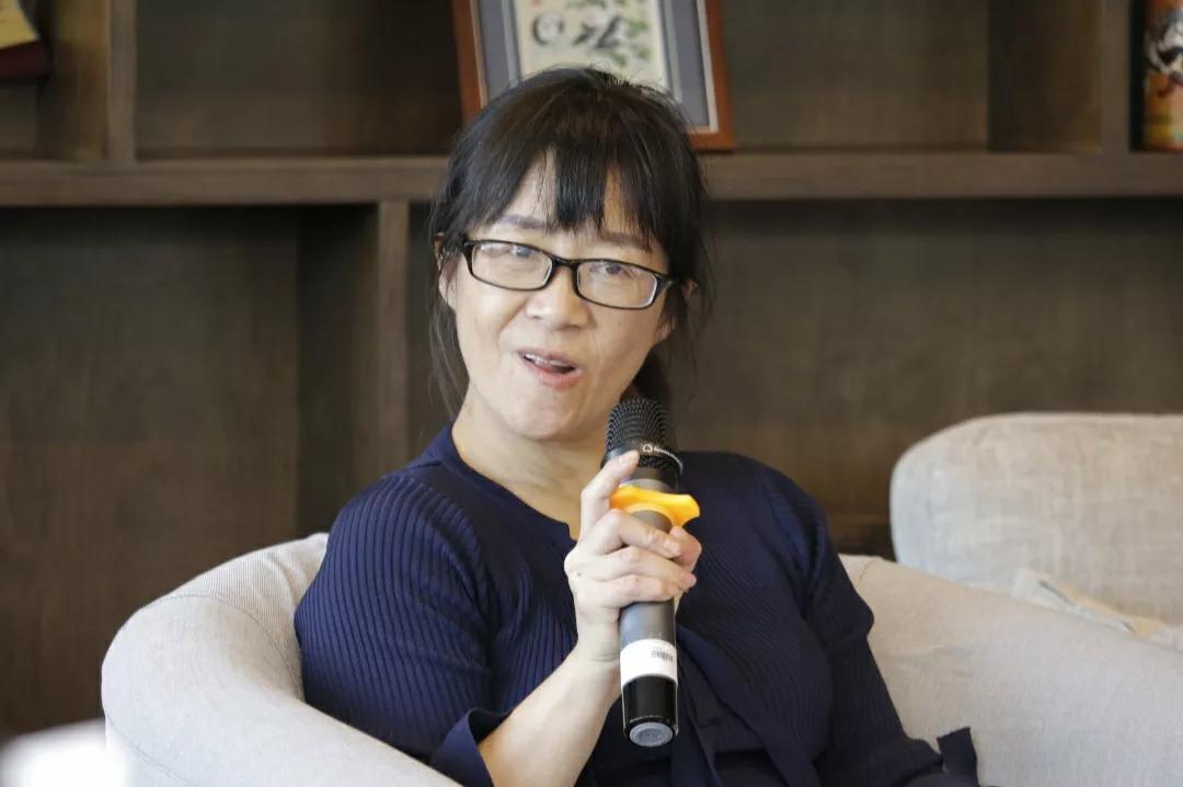 读余秀华的诗经典语录,刚好余秀华