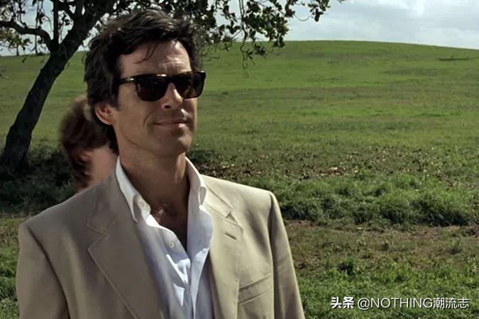 007詹姆斯邦德西装照片,詹姆斯邦德007红裙