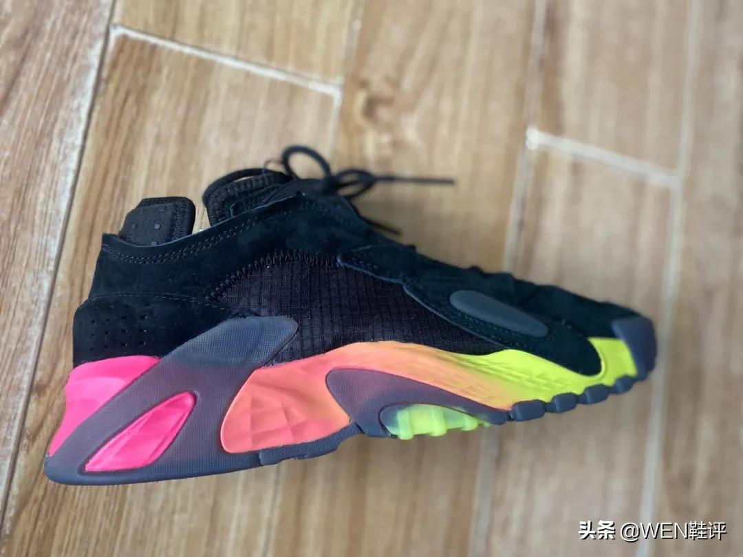 公认最好看的一双yeezy700,市场上的yeezy700怎么样