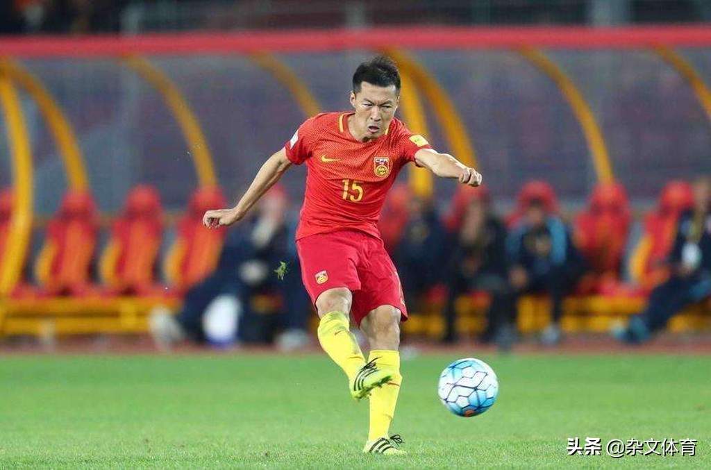 国足队员回应里皮赛后宣布辞职,足球队长发文道歉