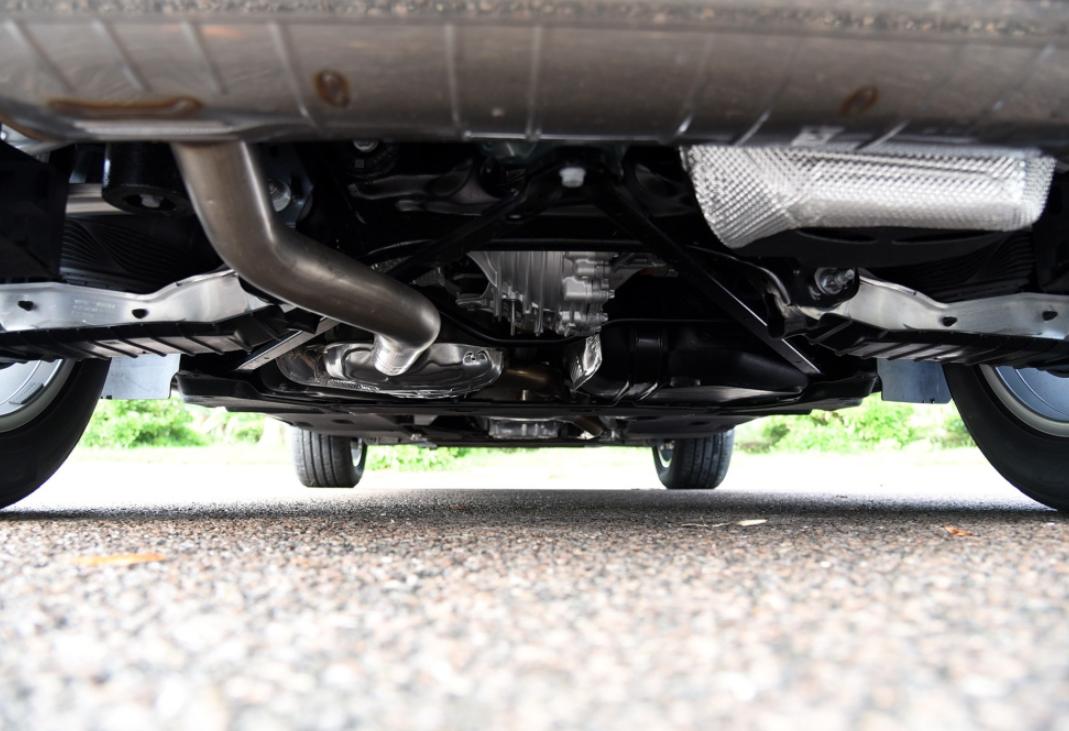 战狼吴京开的哪款车,吴京战狼越野车推荐