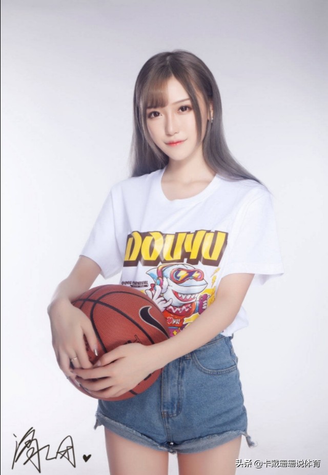 腐团儿穿衣视频,腐团儿穿球衣