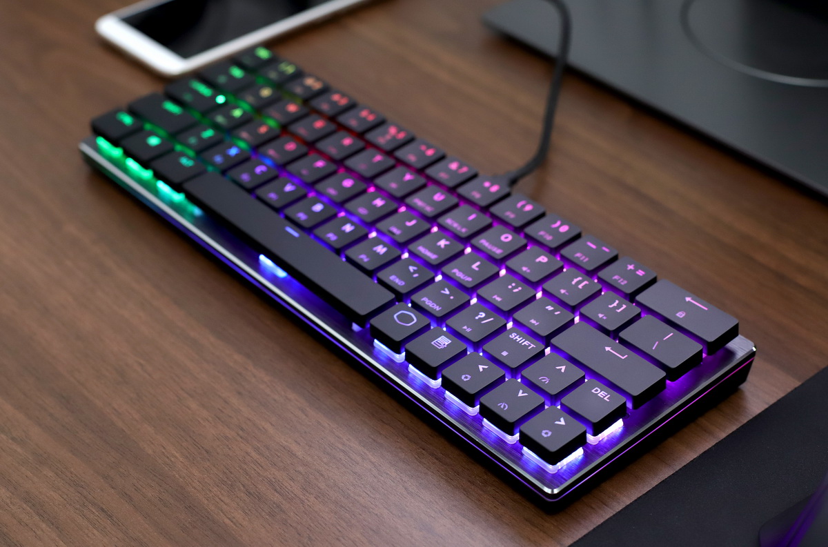 注定的炫酷与高冷，酷冷SK621体验和手感测试报告