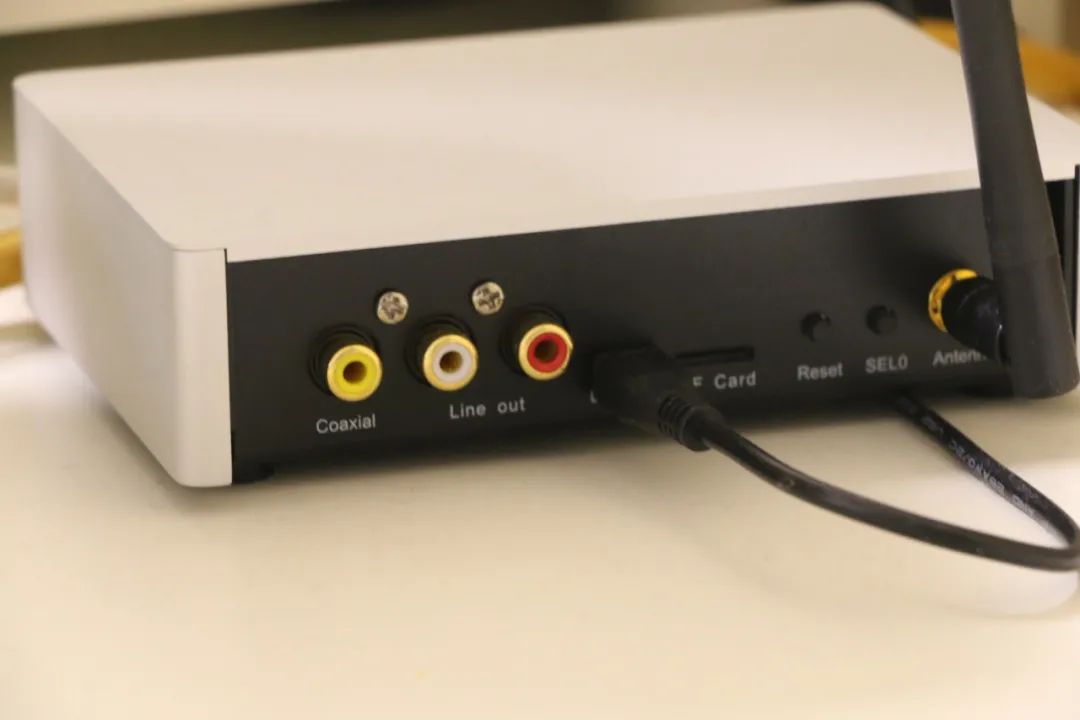 宅家的陪伴-带解码的真力全新F和G亮测评