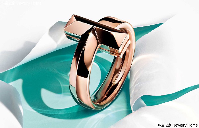 那些戴大耳环的女人,tiffanyt1手镯佩戴